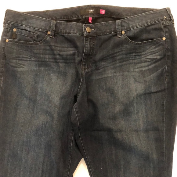 🌹 SALE 🌺Torrid jeans - Picture 2 of 8